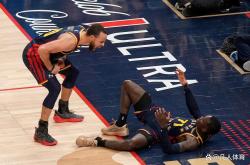 九游会J9官网NBA常规赛赛程吃紧；俄克拉荷马雷霆关键时刻更衣室发声；媒体盛赞；训练强度明显提升的简单介绍